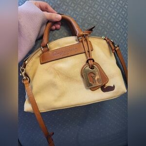 Vintage Dooney and Bourke Dillen Sachel Crossbody Bag.